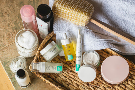 The Minimalist Makeup Trend: Why “Less Is More” Resonates